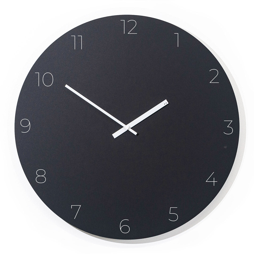 Minimal clock - Black with Numbers